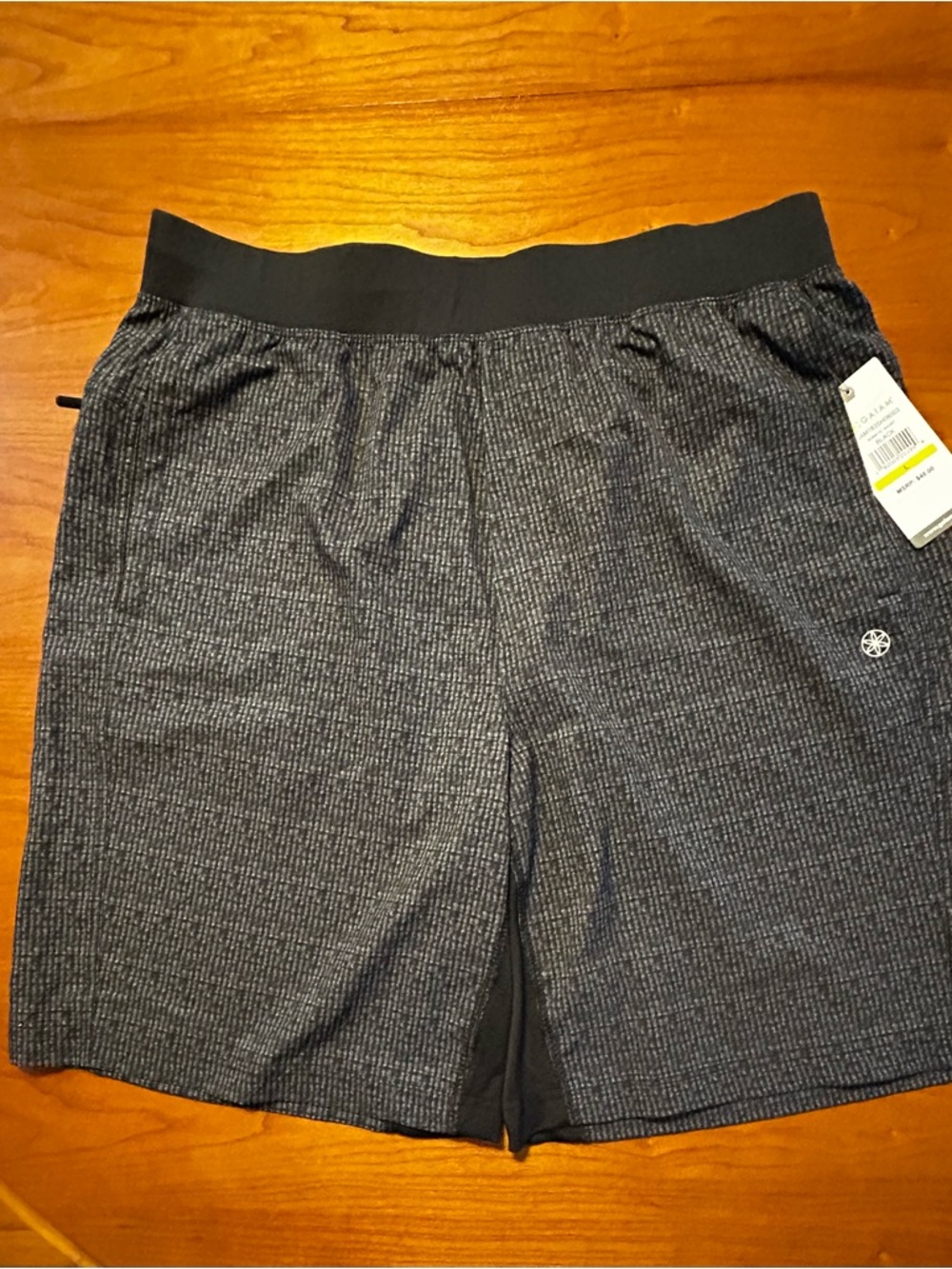 GAIAM Men's Athletic Yoga Training Shorts - Size L in Black Heather